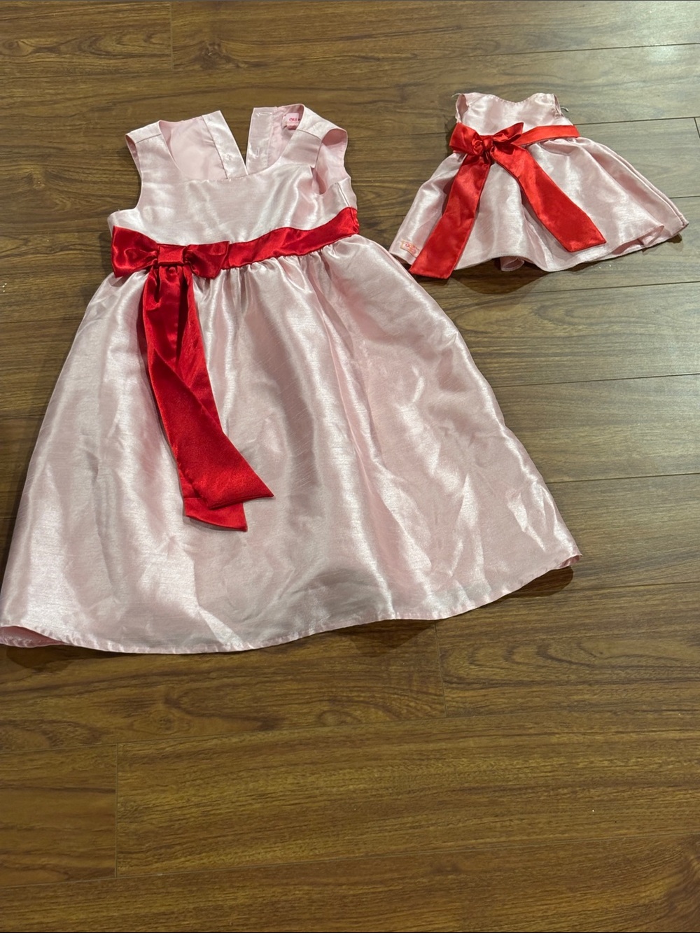 Girls size 6 Flower Dress MATCH with your doll!!!!
